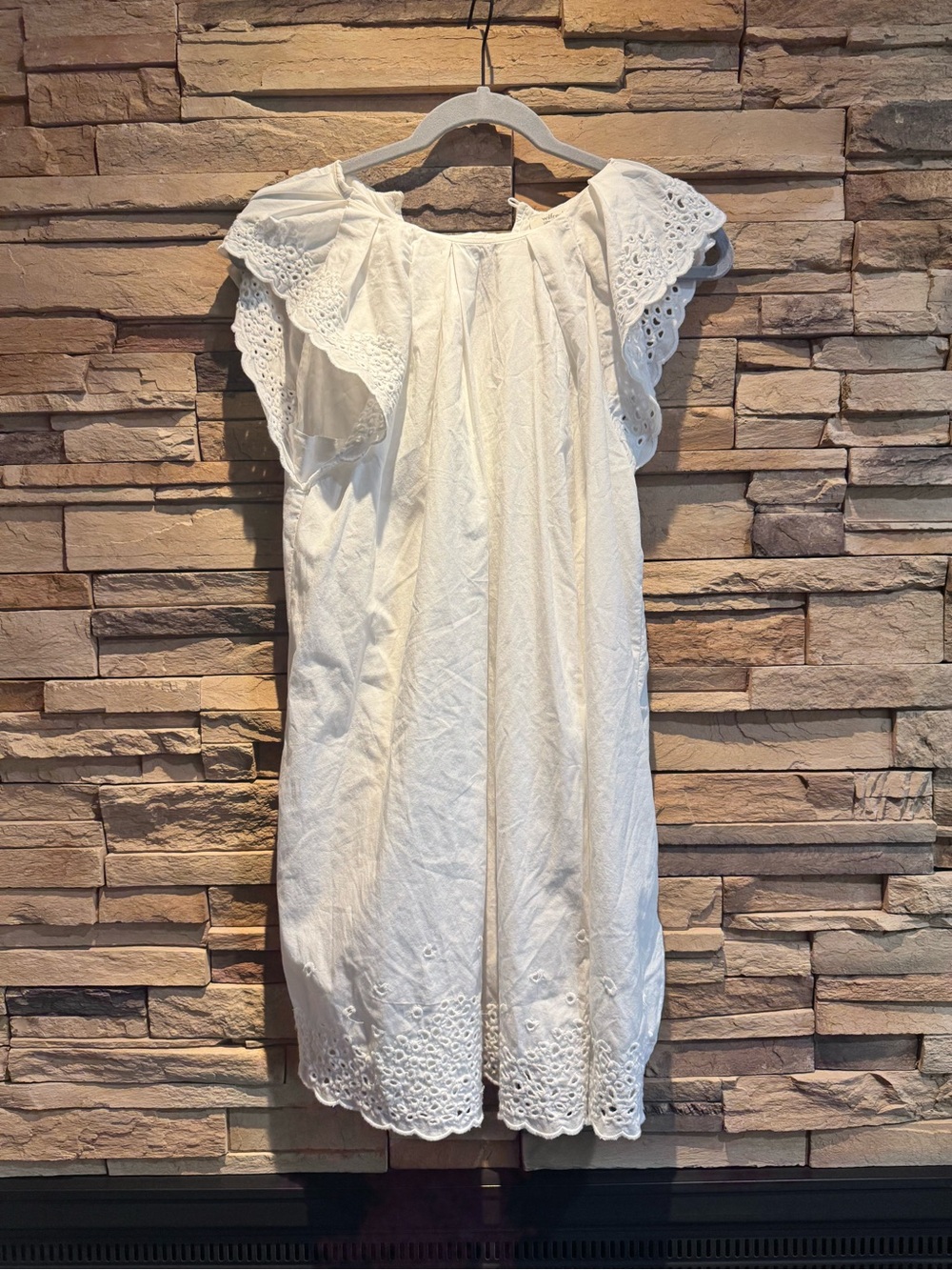 Wilfred Aritzia White Eyelet Flutter Sleeve Dress Size XXS
